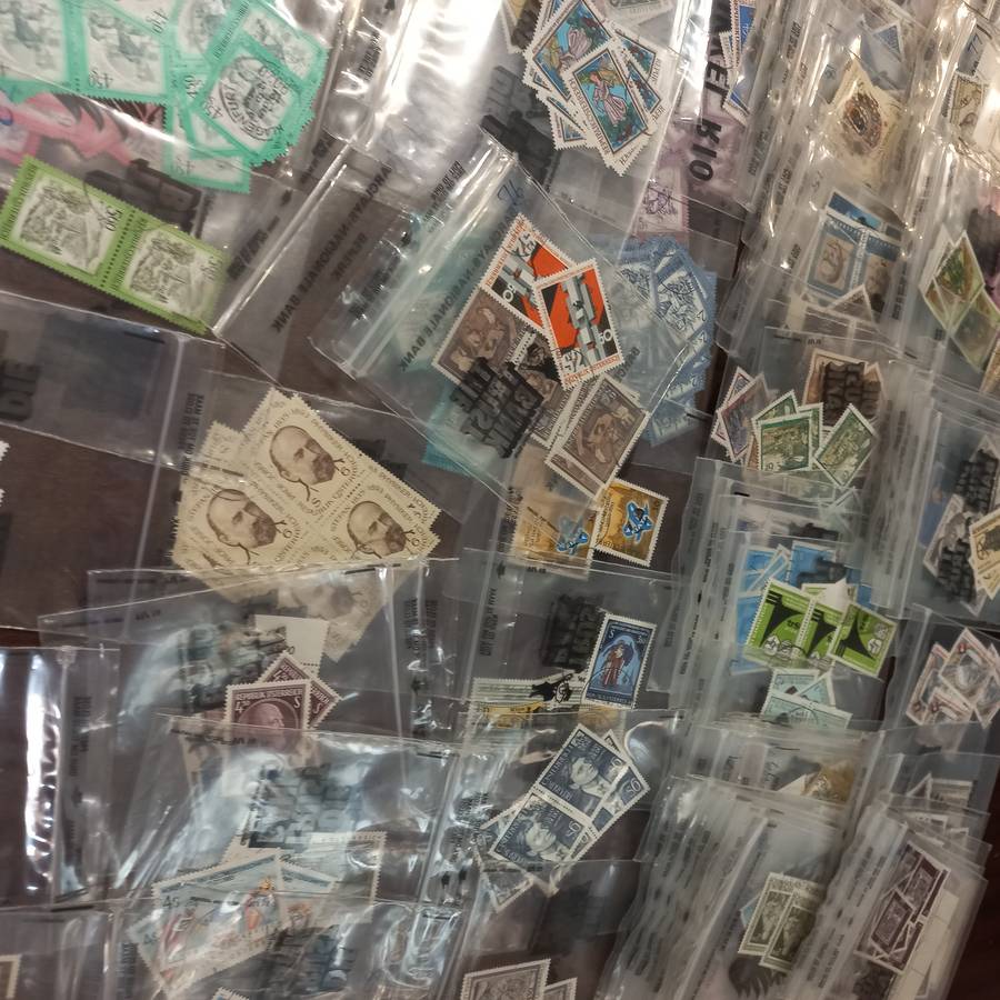 Austria Collection off paper neatly sorted. Includes definitives. R1 start