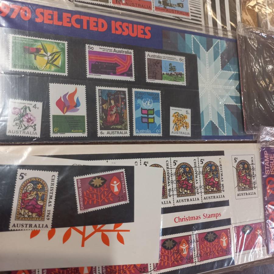 Australia - 30 Mint sets from the 1970's in First Day Folders - Starting at R1