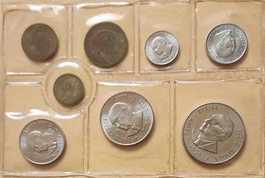 1979 Mint Set ~ with nickel R1