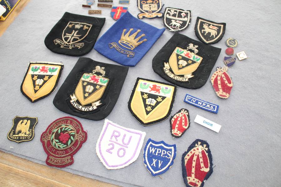 Mixed badges - mostly school? Take all for R 150!