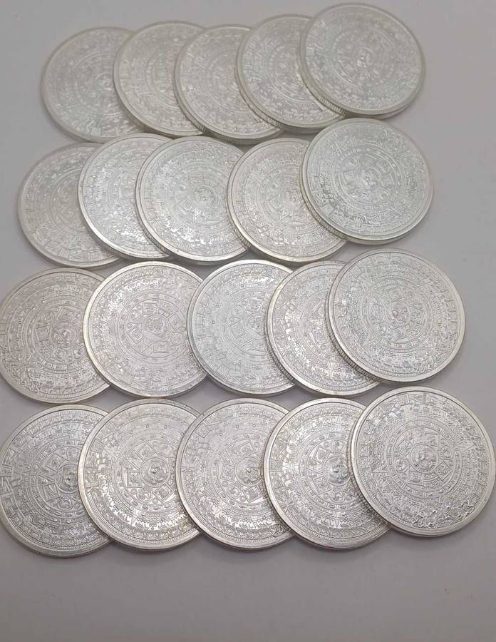 20x1Oz .999 Silver Azet calender coin bid per coin to take the lot Seller to pay silver within 48 ho