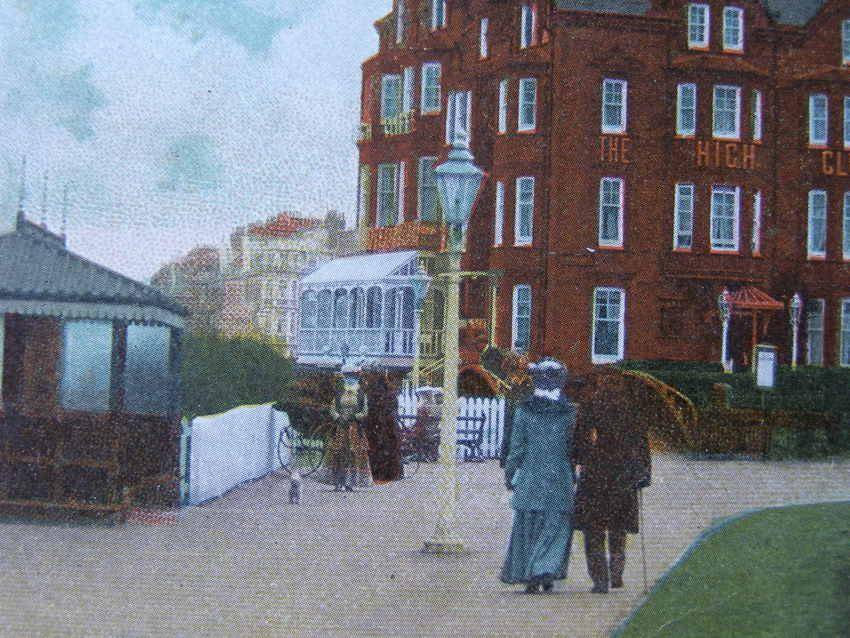 The Thanet Series POSTCARD - The Queen's Promenade, Cliftonville, Margate