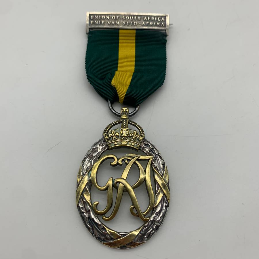 Union of S.A.  Silver 'Efficiency Decoration' (CAPT. H. Smith)