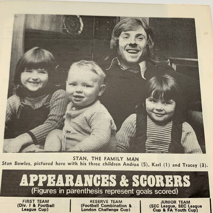 Soccer  '1973/4 Queens Park Rangers vs Ipswich Town' Official Programme