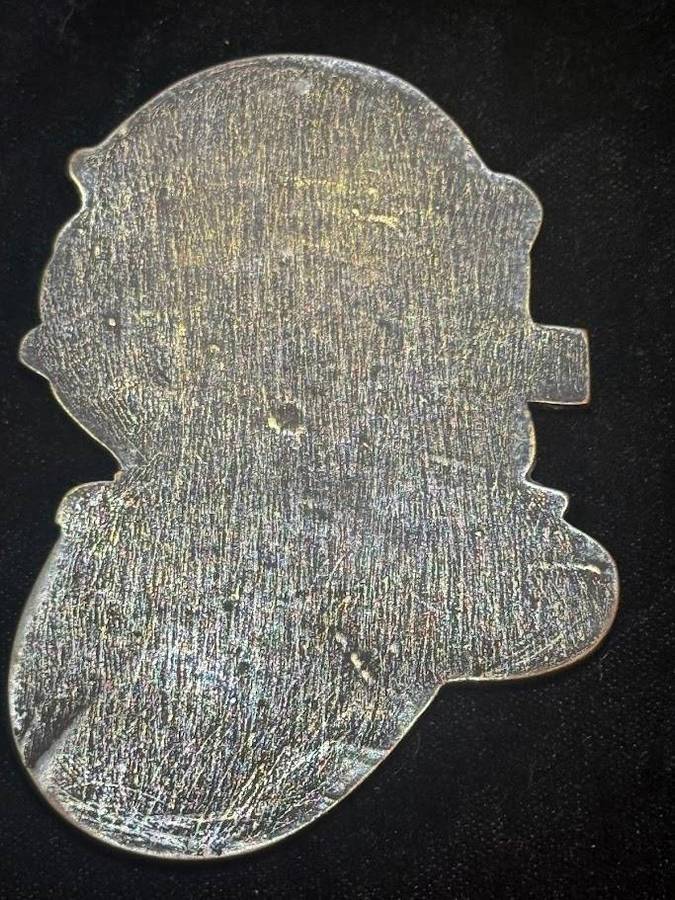 Presented is an impressive brass Navy Divers Insignia Plaque.