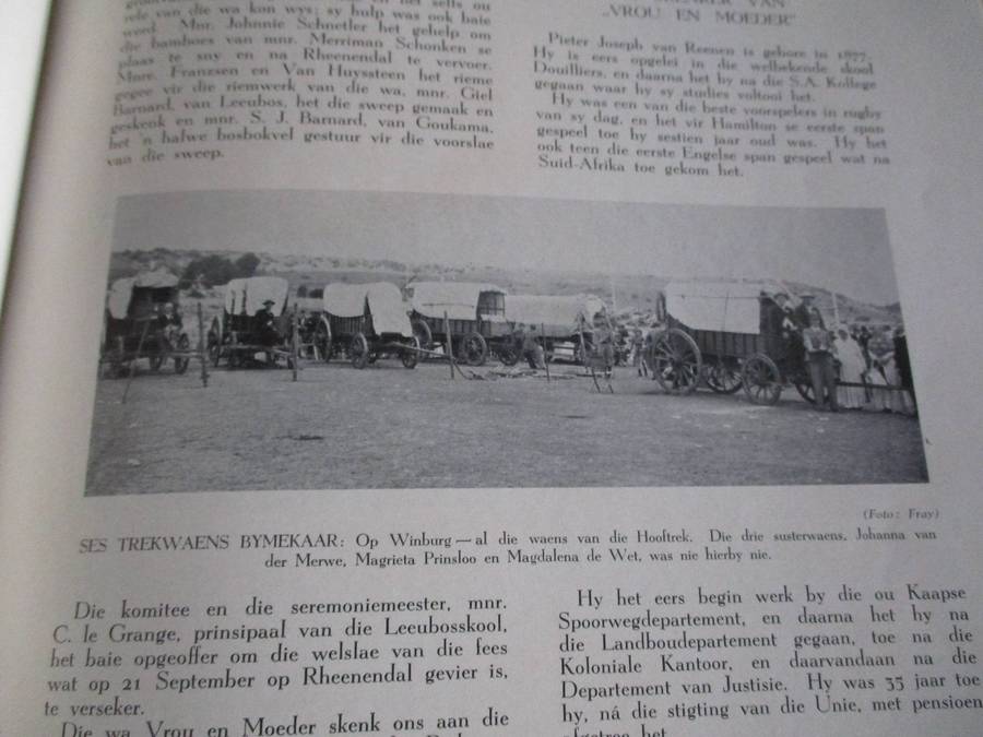 GEDENKBOEK van die Ossewaens op die pad van Suid-Afrika. EEUFEES 1838-1938
