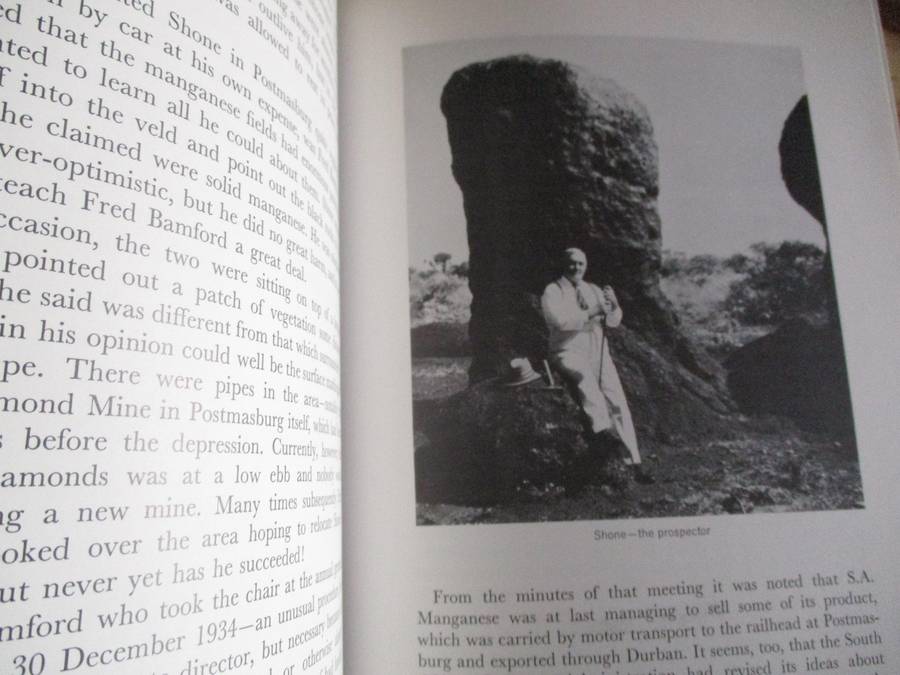 KALAHARI WEALTH - The Story of Manganese 1926-1976