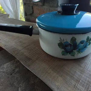 Vintage Hendlers Rose saucepan