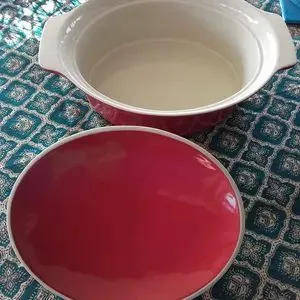Large red ceramic roaster/casserole dish