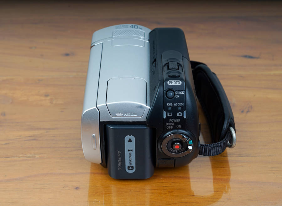 Sony Handycam DCR-SR46E *CCD Sensor* *Carl Zeiss optics*