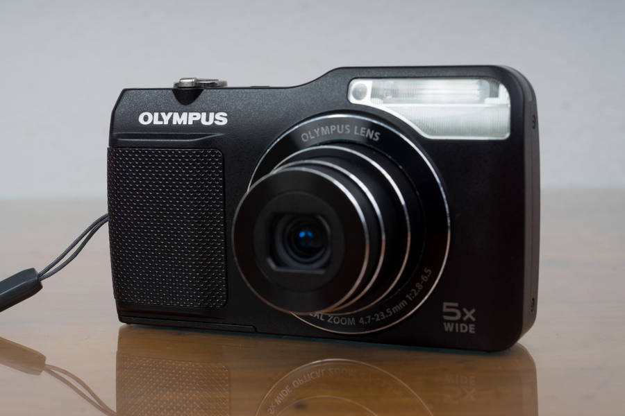 Olympus VG-170 14mp digital compact camera