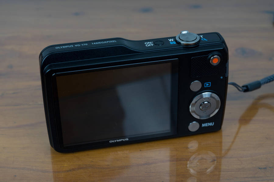 Olympus VG-170 14mp digital compact camera
