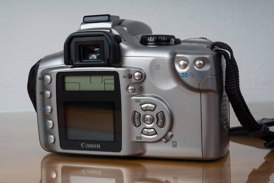 Canon EOS 300D digital SLR camera