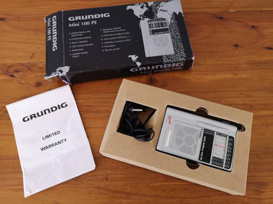 Grundig mini world 100 pe radio