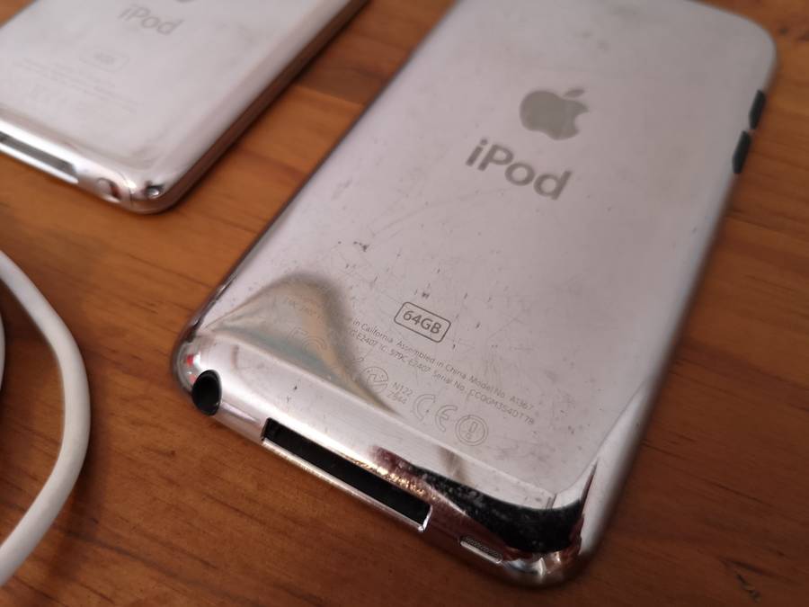 Two old Apple iPods