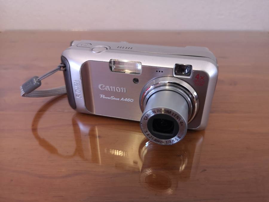 Vintage Canon PowerShot A460 ccd sensor 5.0mp digital point & shoot camera