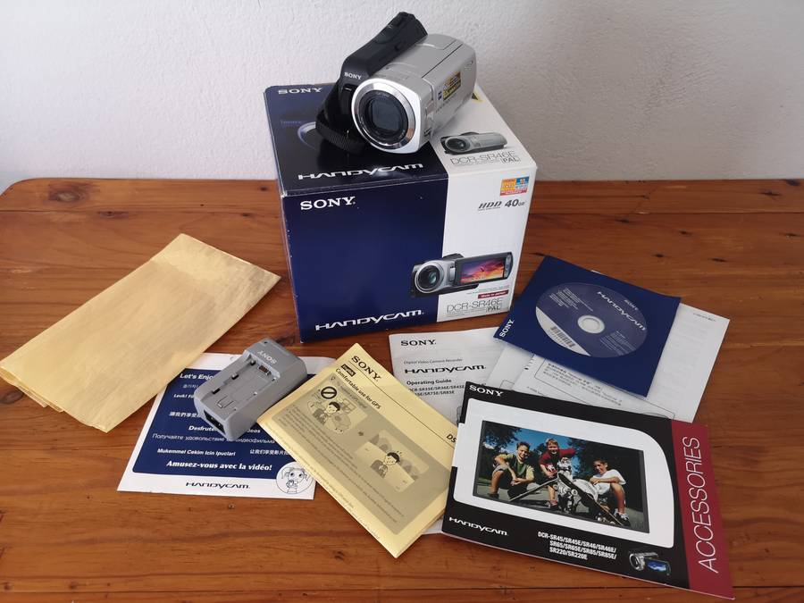 Sony Handycam DCR-SR46E *CCD Sensor* *Carl Zeiss optics*