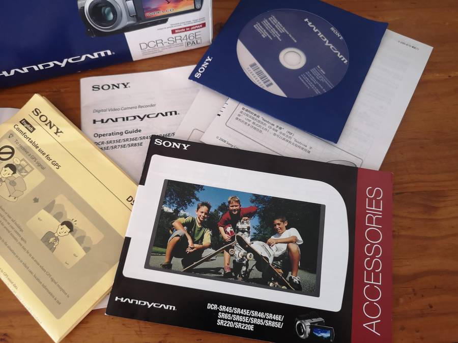 Sony Handycam DCR-SR46E *CCD Sensor* *Carl Zeiss optics*