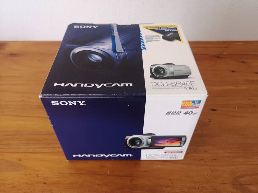 Sony Handycam DCR-SR46E *CCD Sensor* *Carl Zeiss optics*