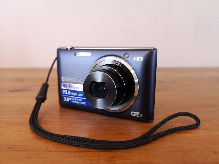 Samsung ST150F 16.2MP smart WiFi CCD sensor digital compact camera