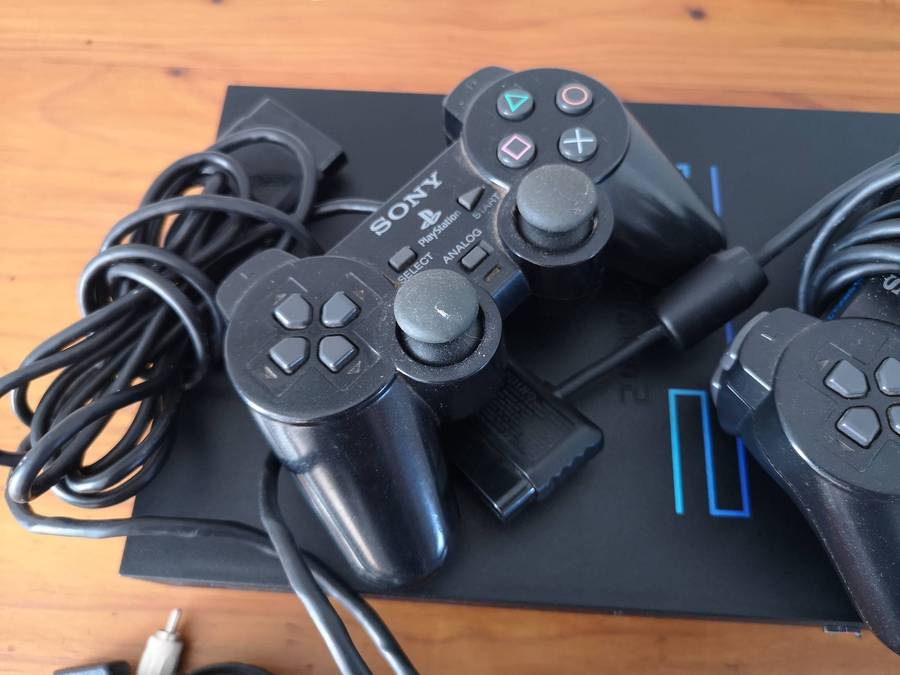 Sony Playstation 2 "phat" console