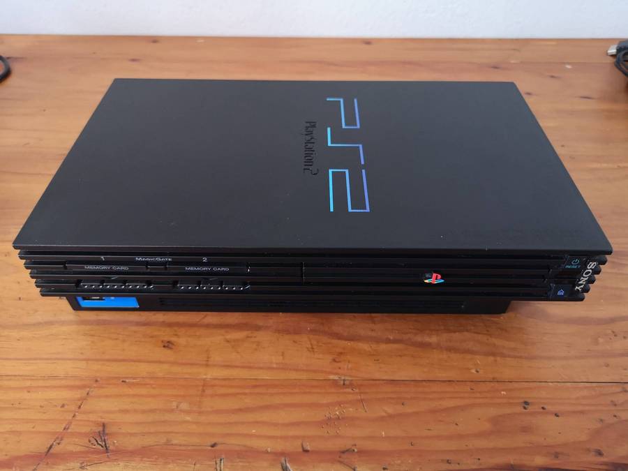 Sony Playstation 2 "phat" console