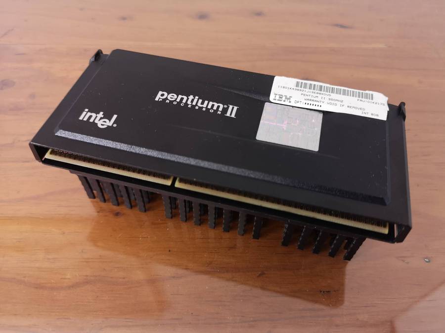 Vintage Intel Pentium II 350Mhz processor