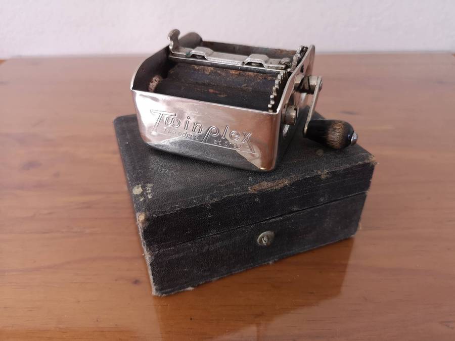Vintage Twinplex Safety Razor Stropper
