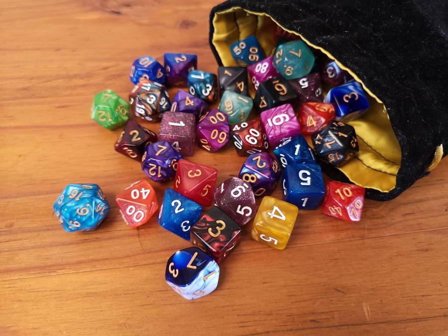 Large lot of different shaped polyhedral resin dices
