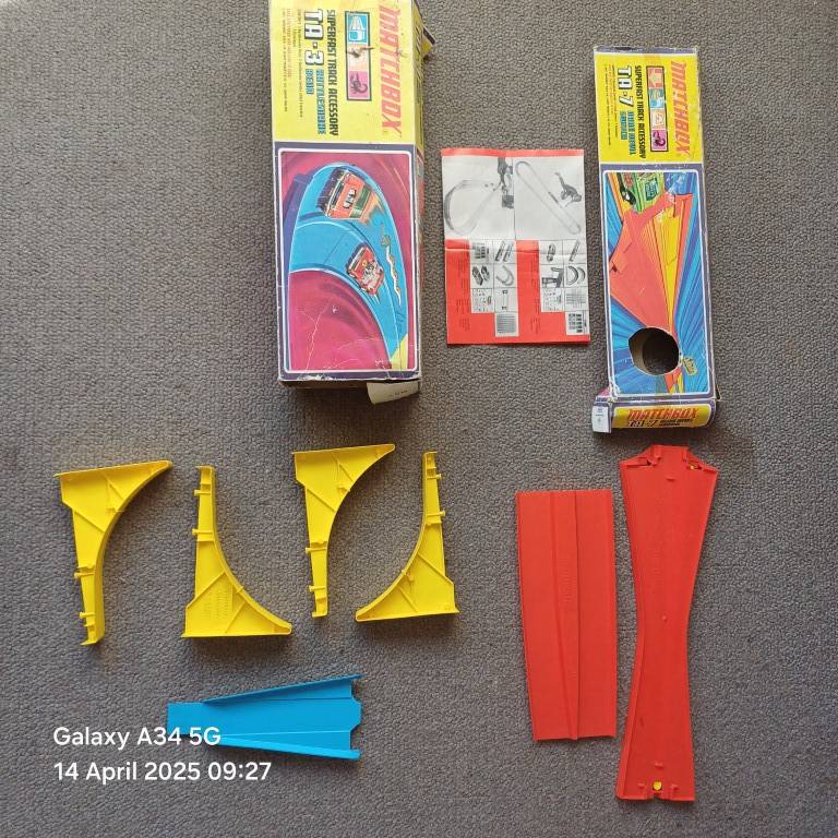 Rare vintage Matchbox Superfast track racing set!