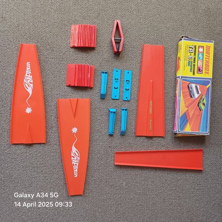 Rare vintage Matchbox Superfast track racing set!