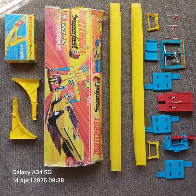 Rare vintage Matchbox Superfast track racing set!