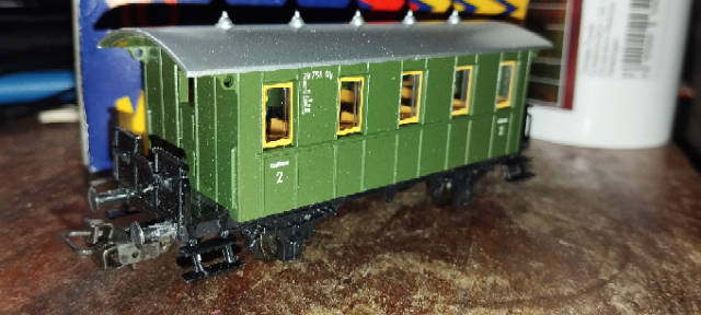 Märklin DR 2nd Class Coach 4039 - HO AC