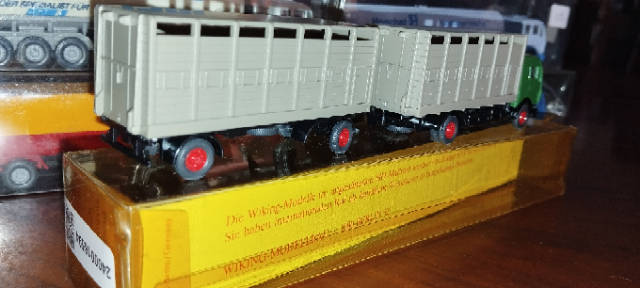 Wiking Mercedes Benz 1628 Livestock Truck and Trailer - 1/87 Scale