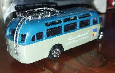 Praliné Mercedes Benz O3500 Short Bus - Reisendienst Mechlenberg-Vorpommern - 1/87 Scale