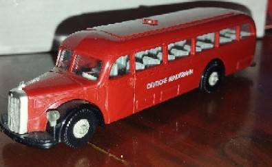 Brekina Mercedes Benz O5000 Bus - Deutsche Bundesbahn - 1/87 Scale