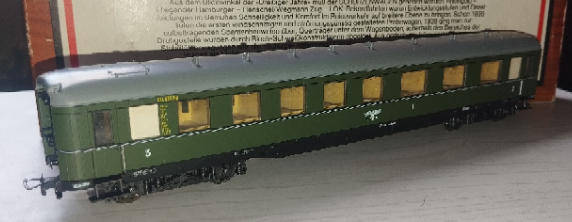 Liliput DR 2nd Class Compartment Coach - Stuttgart 83502 - HO Scale