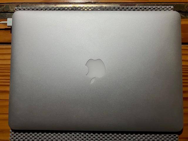 Apple MacBook Air