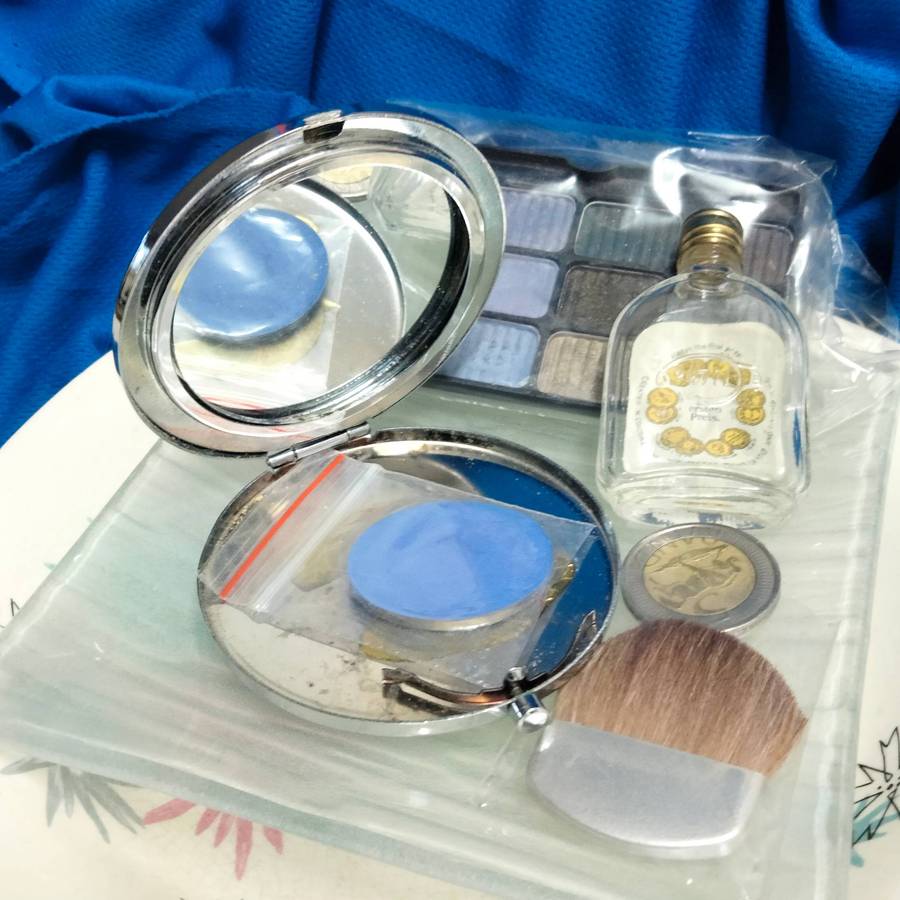 4711 Scent bottle Jessie Tait bowl Frosted glass plate Compact makeup LOOK At My BUY NOW NO WAITING