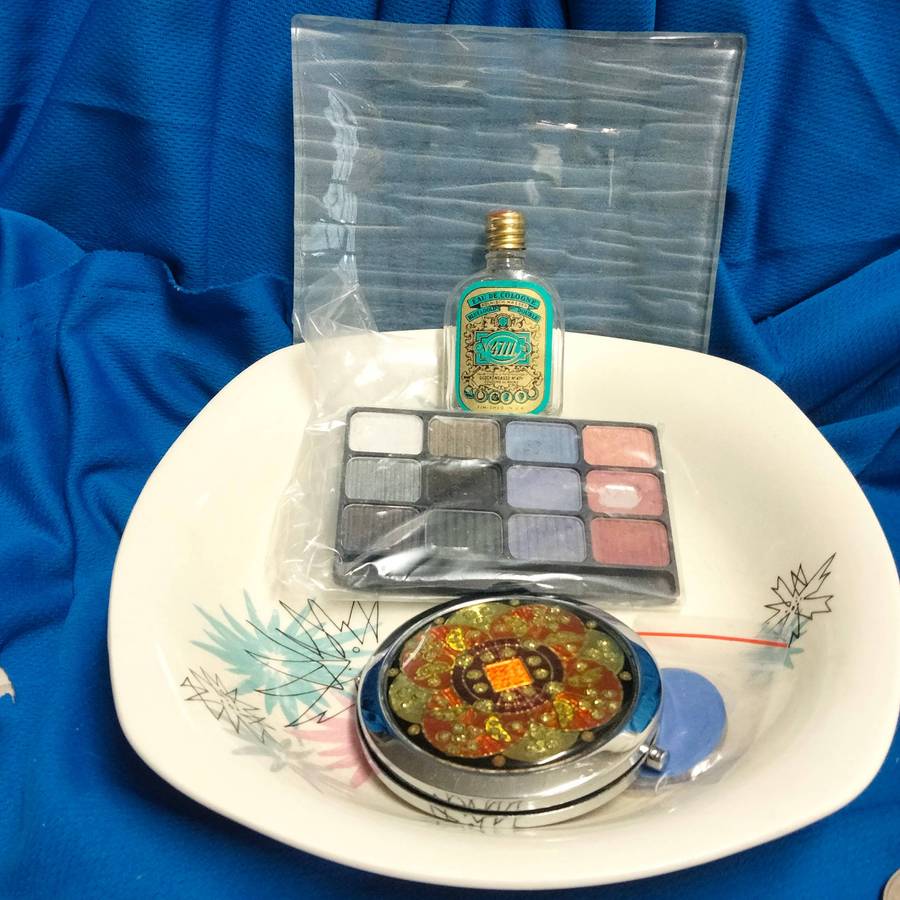 4711 Scent bottle Jessie Tait bowl Frosted glass plate Compact makeup LOOK At My BUY NOW NO WAITING