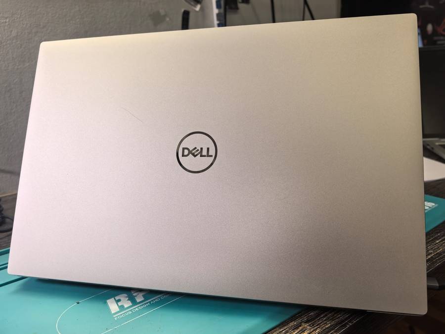 Dell XPS 17 - 9730