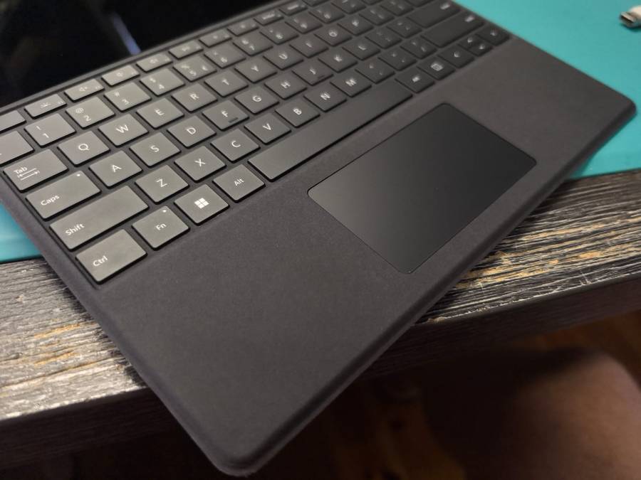 Microsoft Surface Pro 9 + Keyboard + Pen