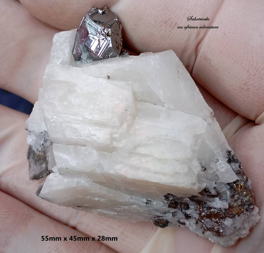 Carrolite chalcopyrite calcite - Kamoya South II mine DRC Congo