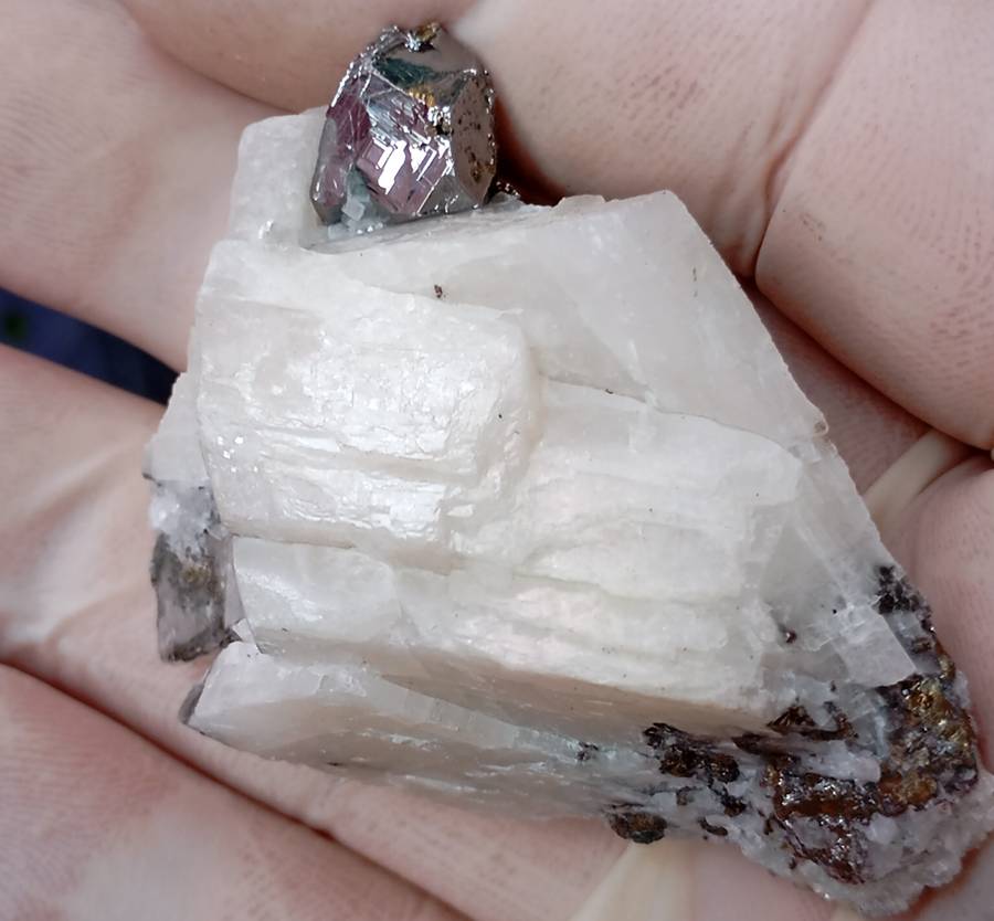Carrolite chalcopyrite calcite - Kamoya South II mine DRC Congo