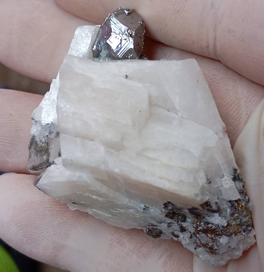 Carrolite chalcopyrite calcite - Kamoya South II mine DRC Congo