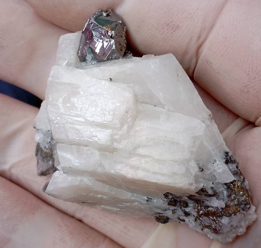 Carrolite chalcopyrite calcite - Kamoya South II mine DRC Congo