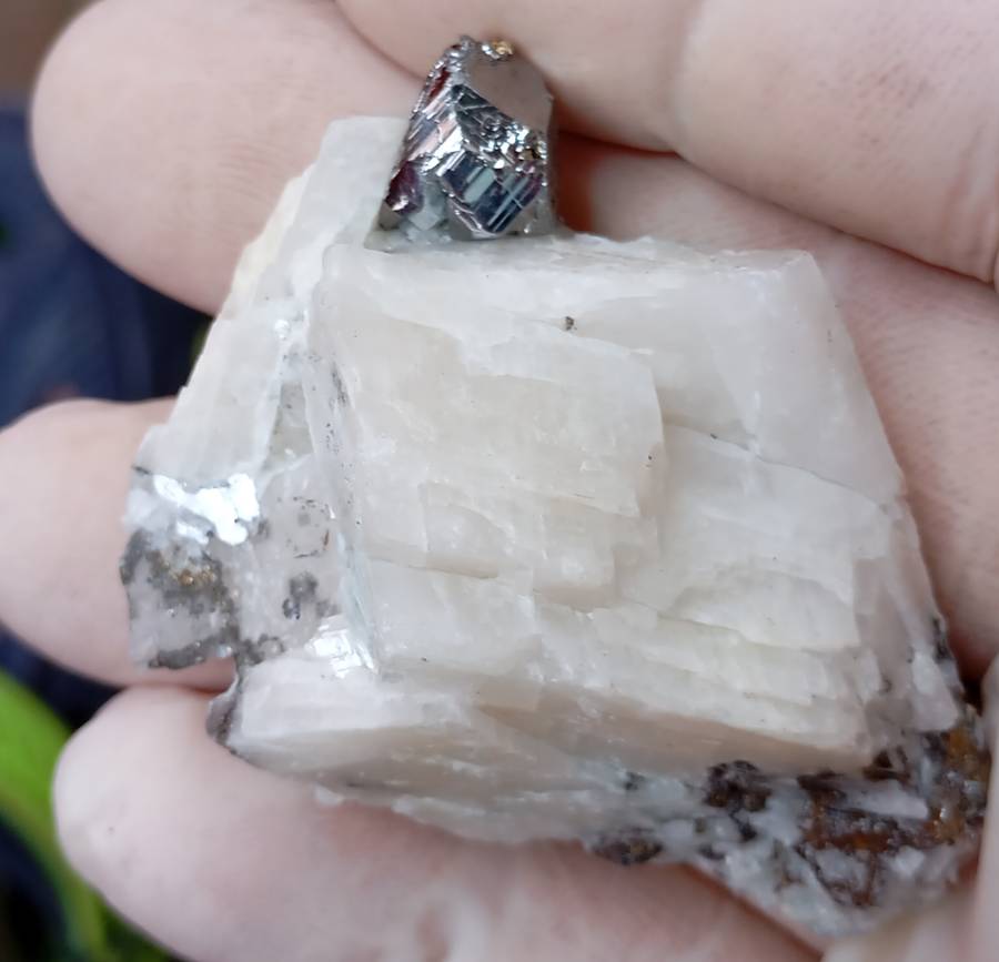 Carrolite chalcopyrite calcite - Kamoya South II mine DRC Congo
