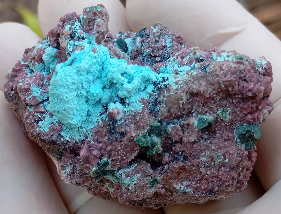 Malachite chrysocolla cobaltoan calcite heterogenite quartz - Kakanda deposit DRC Congo