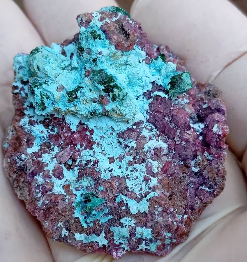 Cobaltoan calcite chrysocolla malachite quartz - Kakanda deposit DRC Congo