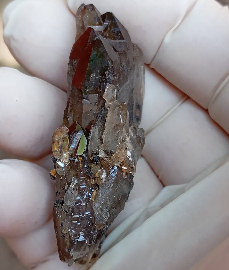 Floater aegirine illmenite feldspar quartz - Zomba Plateau Mount Malosa Malawi